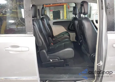 2013 Chrysler Town & Country Touring из США, поврежденный, VIN 2C4RC1BG3DR713260